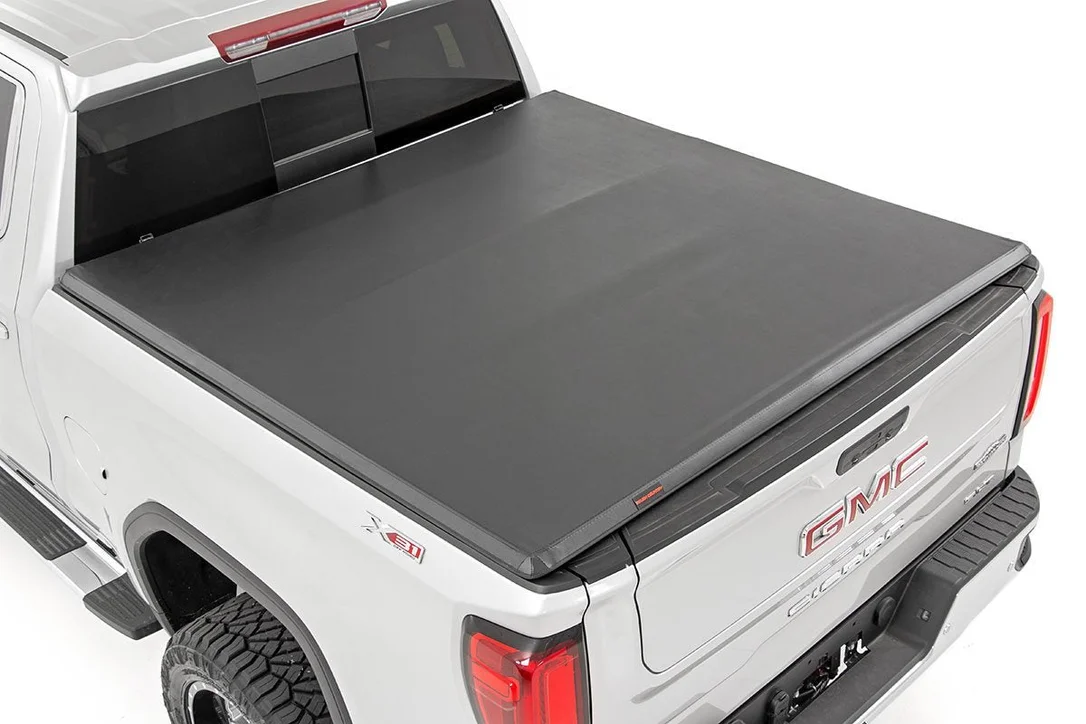 Rough Country Tri-Fold Soft Tonneau Cover for 2019-2026 Silverado Sierra 1500 (6’7″ Bed)