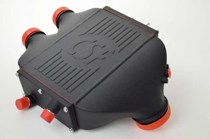 CSF 2014+ BMW M3/M4 (F8X) Top Mount Charge-Air-Cooler – Crinkle Black