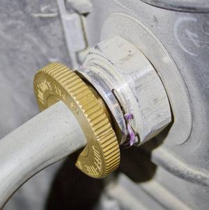 22930 3/8" LOW PROFILE JIFFY-TITE DISCONNECT