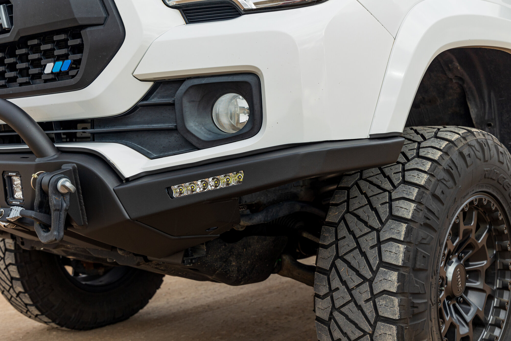 Smittybilt SB61249W Front Bumper HC Wingsfor 16-23 Toyota Tacoma