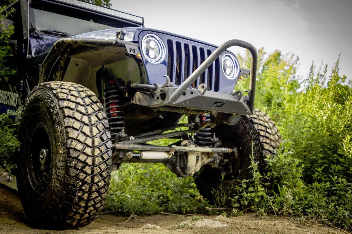 Motobilt MB1000-S Stubby Front Bumper with Stinger for 87-06 Jeep Wrangler YJ, TJ & Unlimited