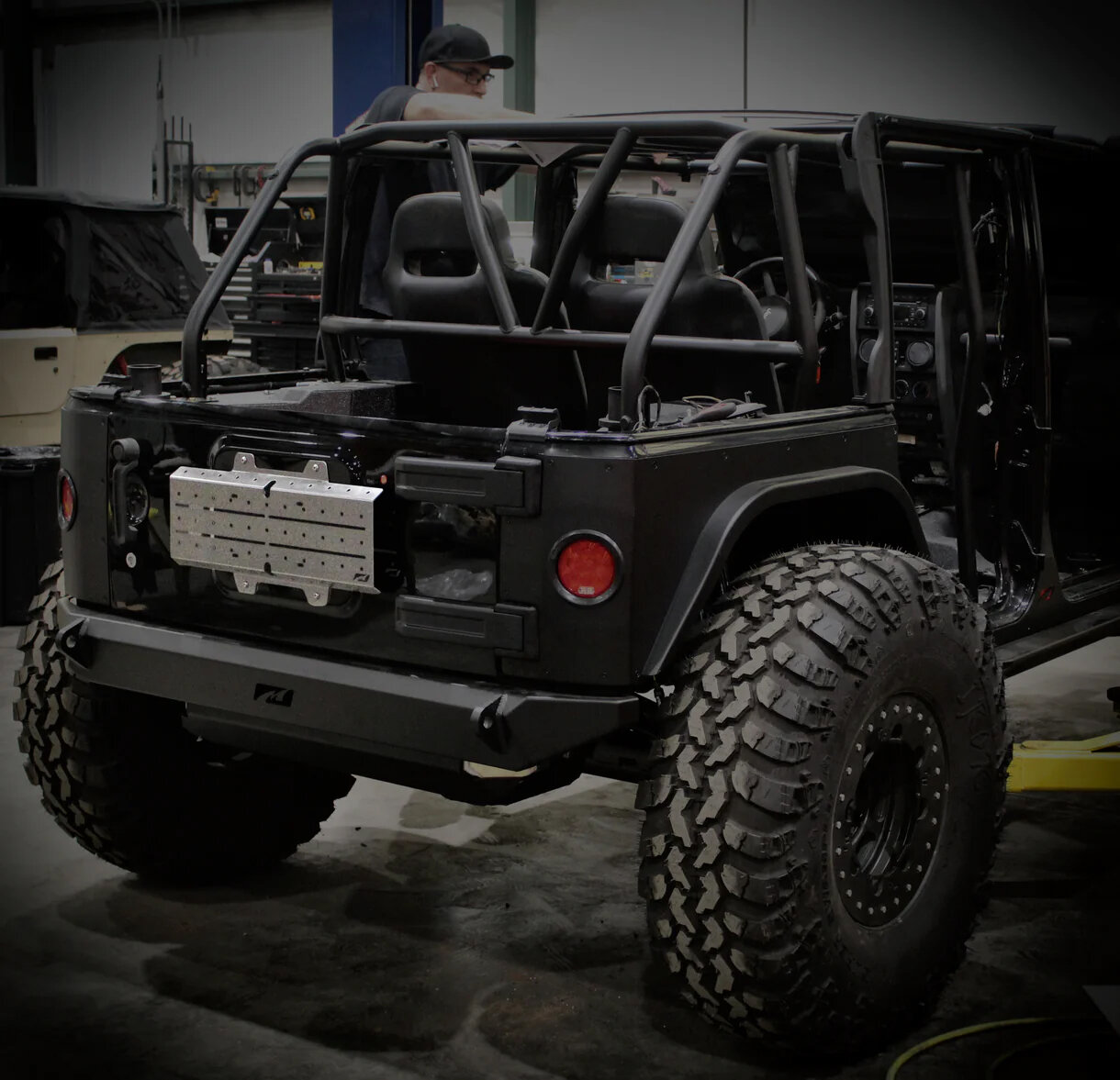 Motobilt MB1115 Tailgate Accessory Mount for 07-26 Jeep Wrangler JK, &JL