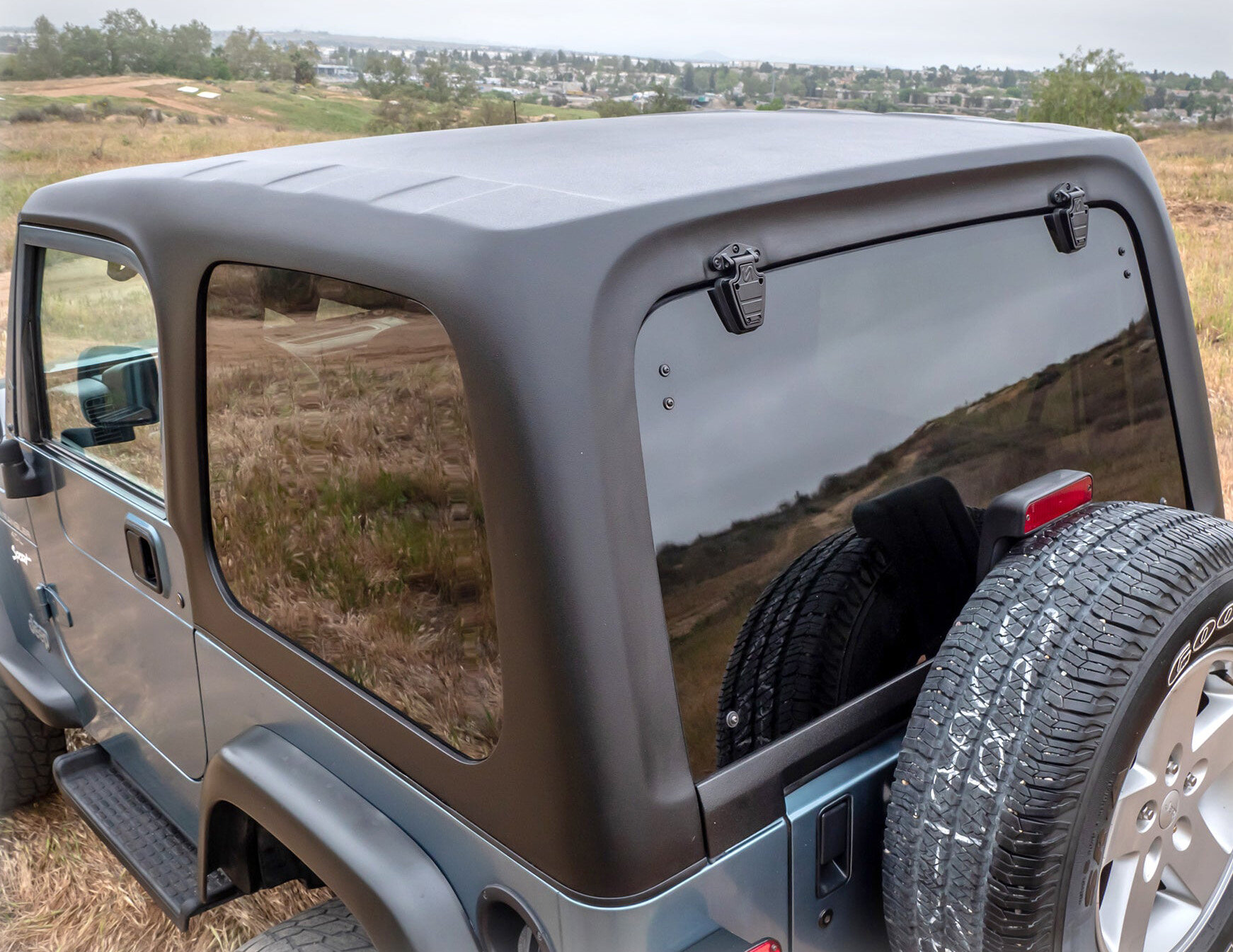 Turn Offroad 1-Piece Squareback Hardtop for 97-06 Jeep Wrangler TJ